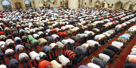 Sabah Namazı Cemaatle Kılınışı